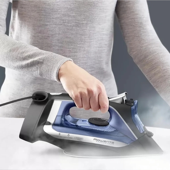 The Rowenta DW8350 1775 Watt Professional XL Ultimate +Steam Iron is a top-of-th - Picture 2 of 6